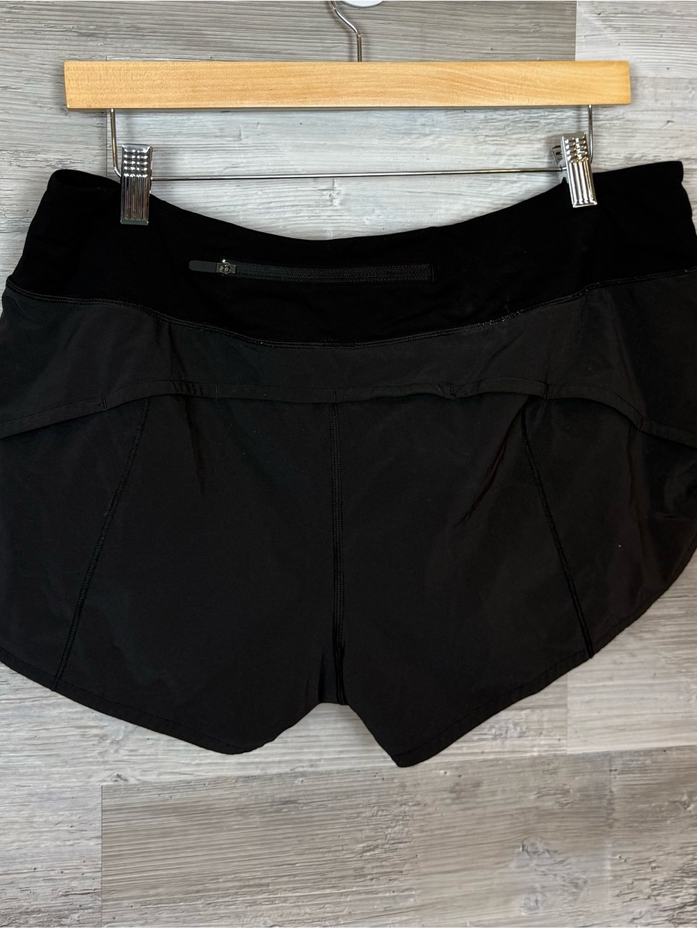 Lululemon Speed Up Low-Rise Running Shorts Black Size 12 Athletic 2.5” Inseam - Picture 3 of 5